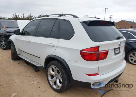 2011 BMW X5 xDrive35D z USA, uszkodzony, nr VIN 5UXZW0C5XBL661791
